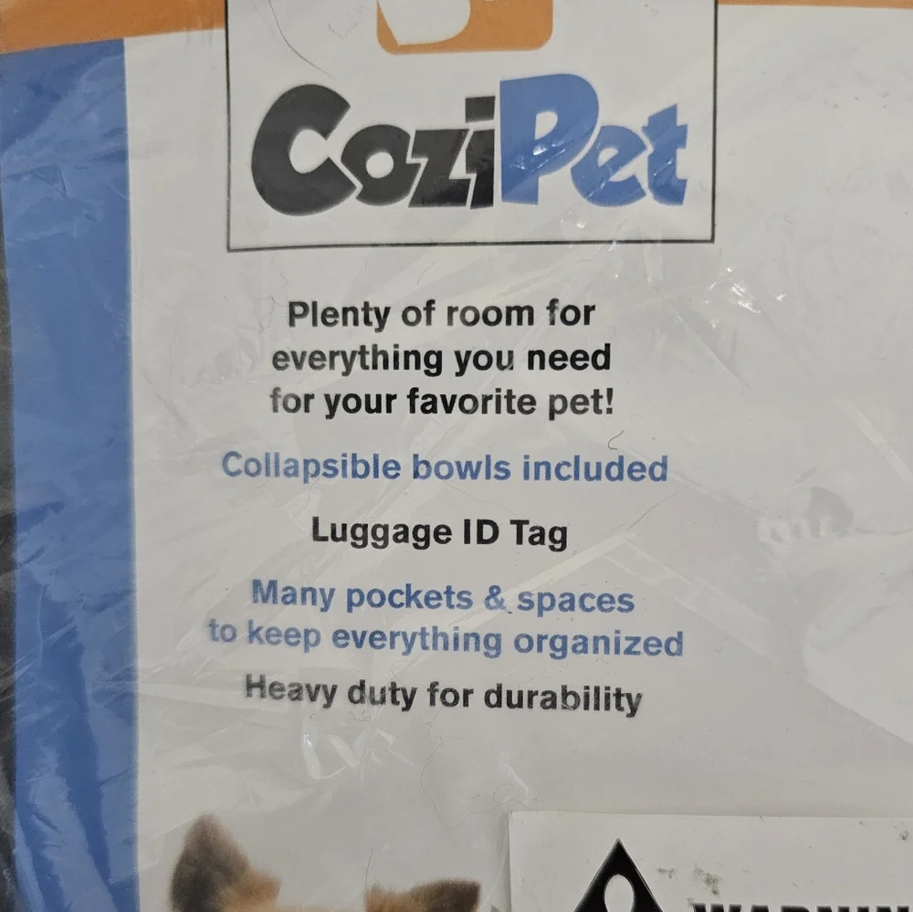 NEW CoziPet Pet Travel Bag W Accessories